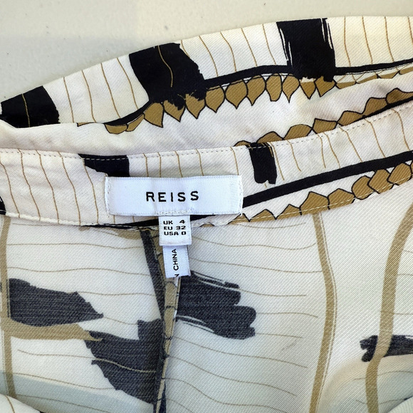 Reiss Blouse Top Womens Size 0 March Print Wrap Front Rouche Old Money Mob Wife - Picture 4 of 7